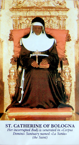 st-catherine-of-bologna-incorruptible-body.jpg